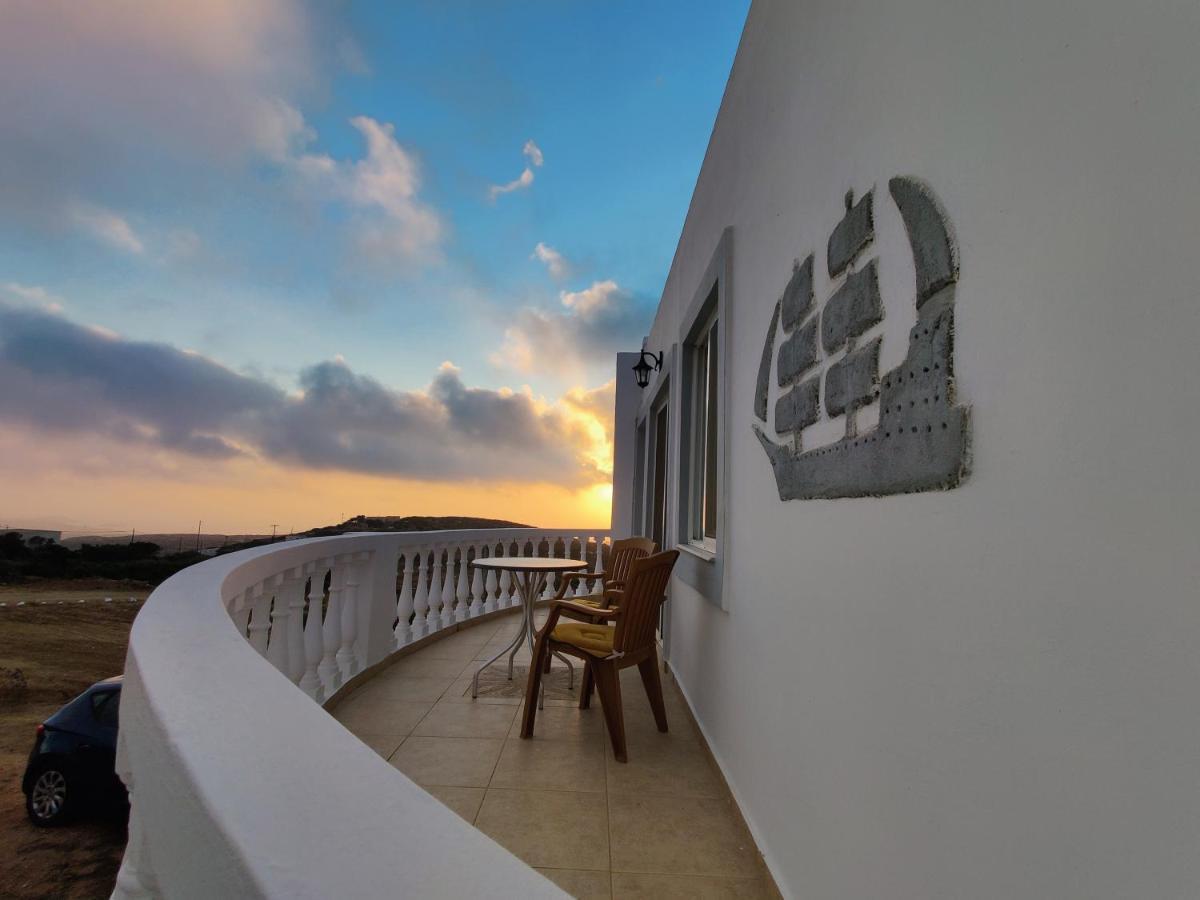 Lakena Sunset View Villa Menetaí Exterior photo