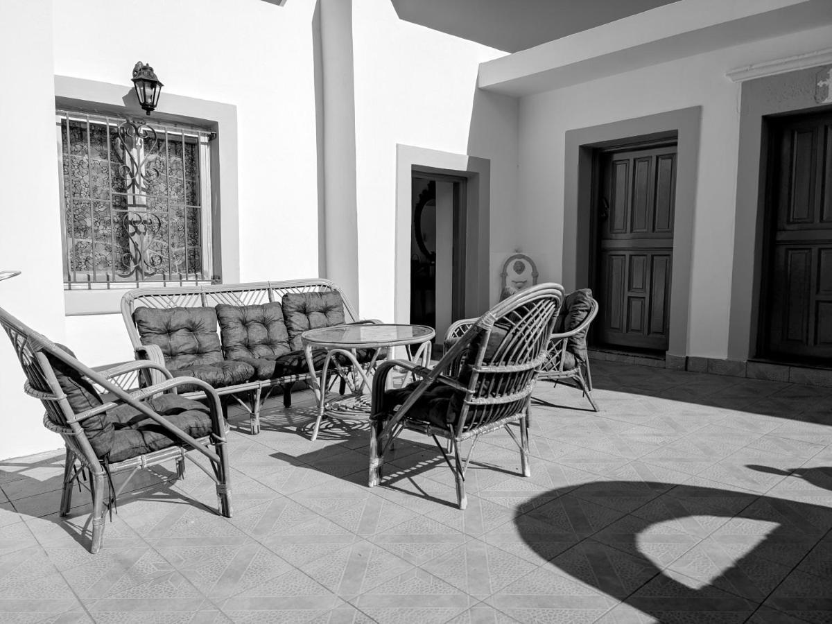 Lakena Sunset View Villa Menetaí Exterior photo